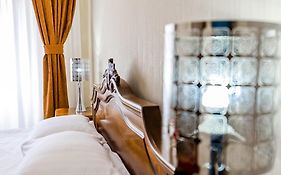 Hotel Capitol