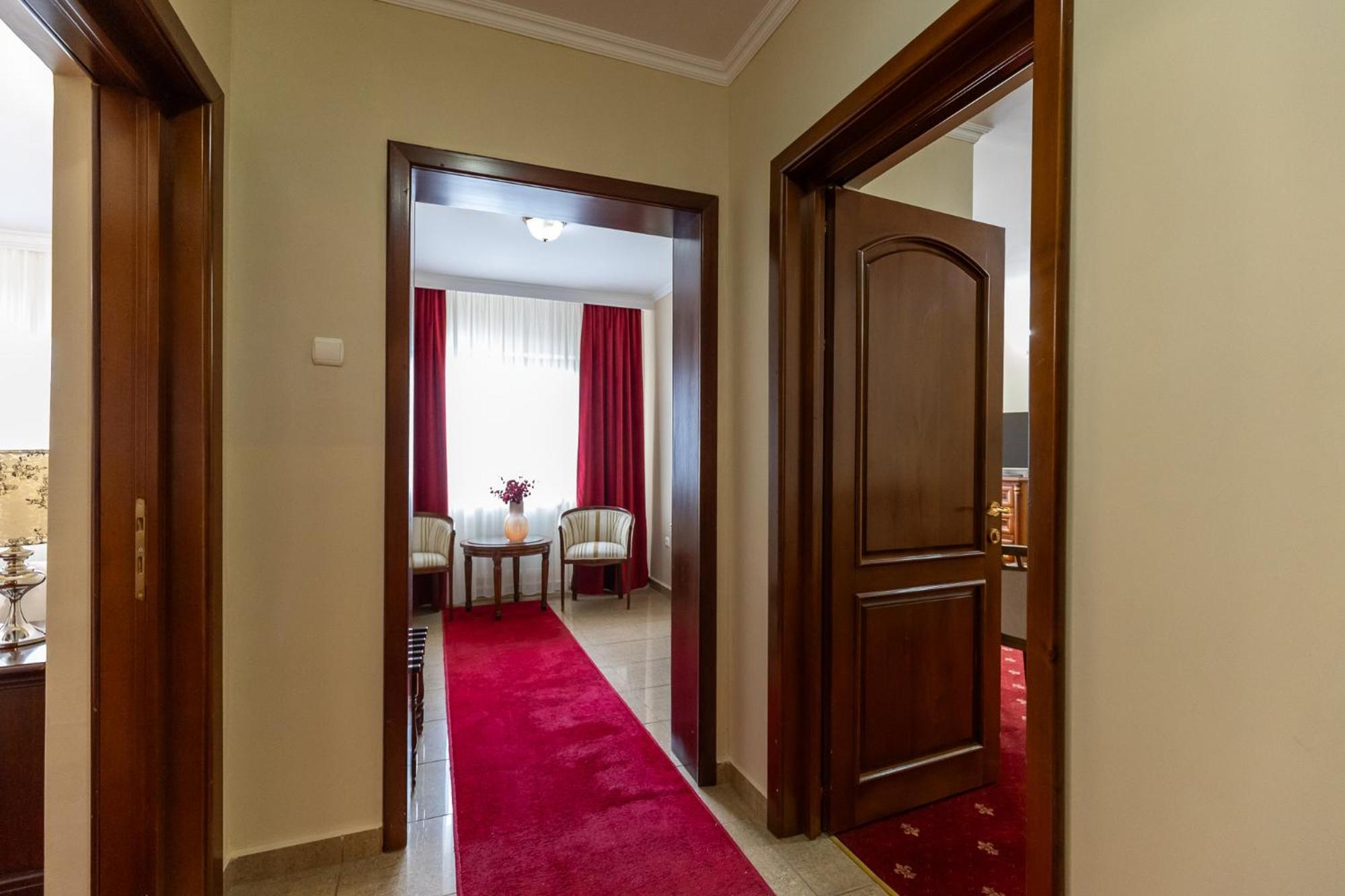 Hotel Capitol Valea Adanca Exterior foto